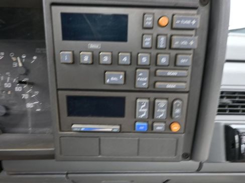 Used 1992 Chevrolet Silverado 1500 Base image 19