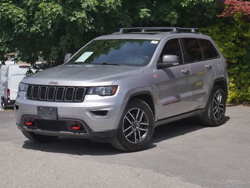 Used 2020 Jeep Grand Cherokee Trailhawk AWD/4WD image 2