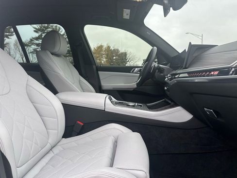 Used 2025 BMW X5 xDrive40i w/ Premium Package image 25