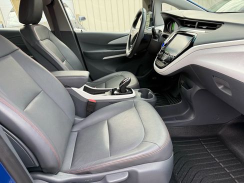 Used 2017 Chevrolet Bolt Premier w/ Driver Confidence II Package image 22