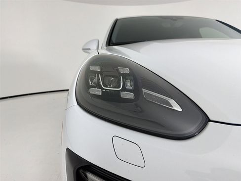 Used 2016 Porsche Cayenne GTS AWD/4WD image 31