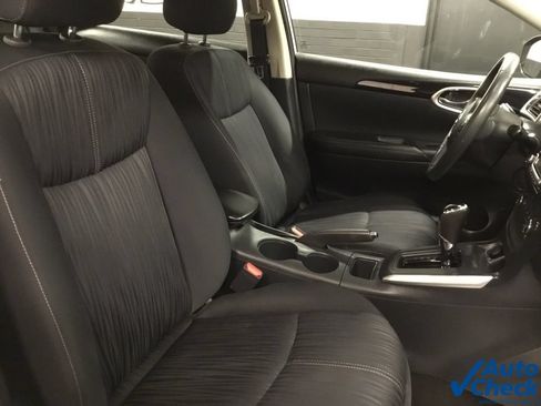 Used 2016 Nissan Sentra SV FWD image 35