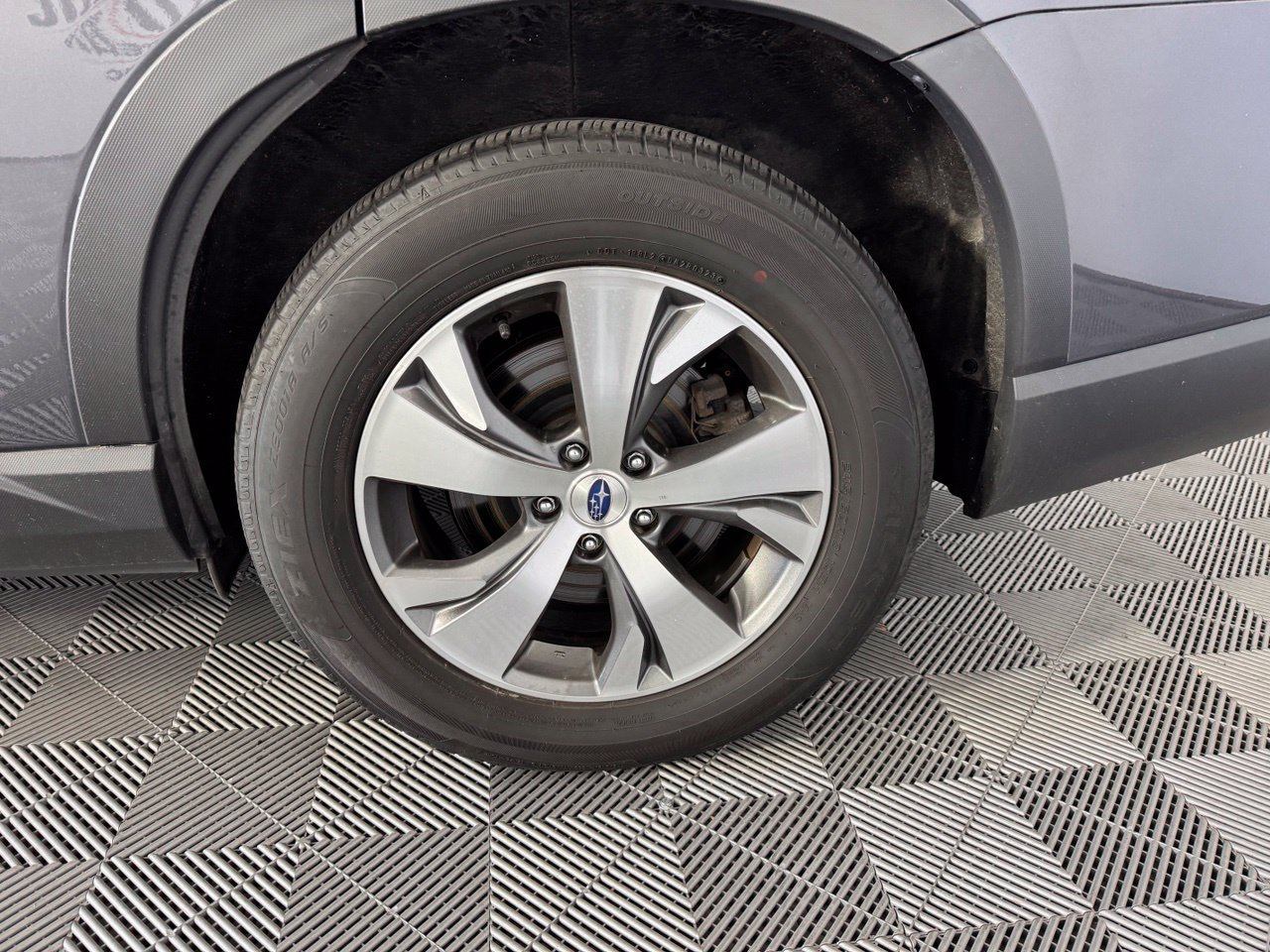Used 2023 Subaru Ascent Premium w/ Convenience Package AWD/4WD image 13