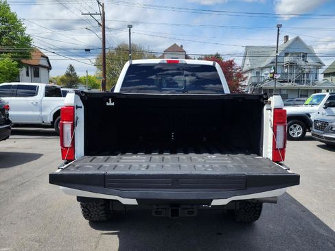 Used 2022 Ford F250 Lariat w/ Black Appearance Package AWD/4WD image 21