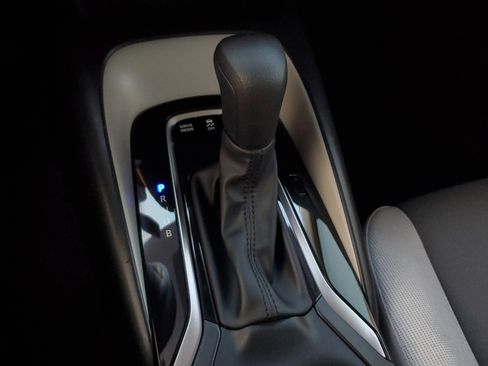 Certified 2023 Toyota Corolla LE image 30