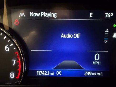 Used 2024 Ford Explorer XLT AWD/4WD image 16