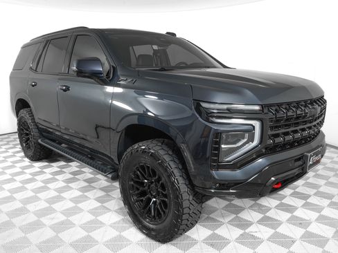 Used 2025 Chevrolet Tahoe Z71 w/ Z71 Off-Road Package image 3