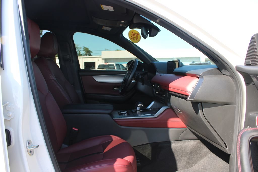 Used 2025 MAZDA CX-70 Plug-In Hybrid w/ Premium Plus AWD/4WD image 27
