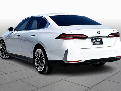 Used 2026 BMW 530i RWD image 11