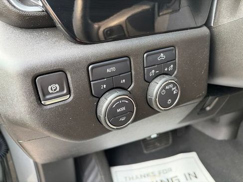Used 2025 Chevrolet Silverado 1500 LT AWD/4WD image 7