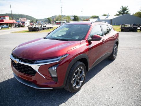 Certified 2024 Chevrolet Trax LT image 7