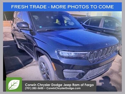 Used 2023 Jeep Grand Cherokee Altitude