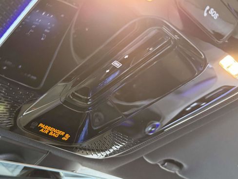 Certified 2022 Mercedes-Benz C 300 4MATIC Sedan image 11