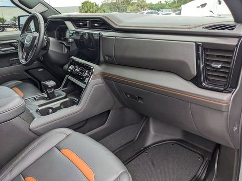 Used 2025 GMC Sierra 1500 AT4 w/ AT4 Premium Package AWD/4WD image 14
