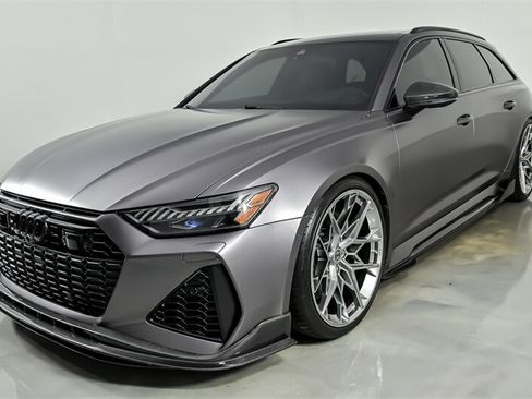 Used 2022 Audi RS 6 AWD/4WD image 5