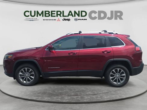 Used 2020 Jeep Cherokee Latitude Plus AWD/4WD image 3