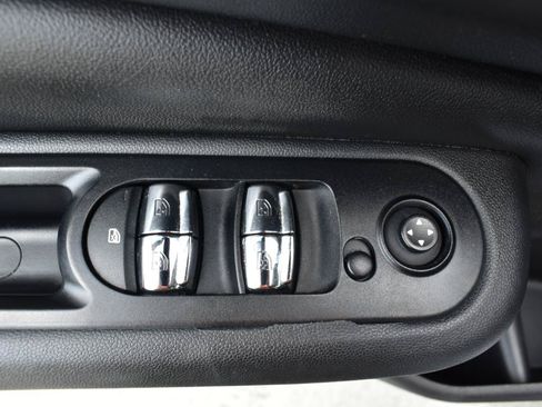 Used 2017 MINI Cooper Clubman FWD image 43