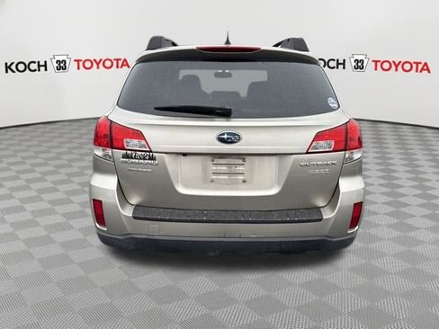 Used 2014 Subaru Outback 2.5i Premium w/ Moonroof Package image 6