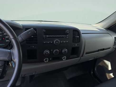 Used 2011 Chevrolet Silverado 1500 W/T RWD image 25