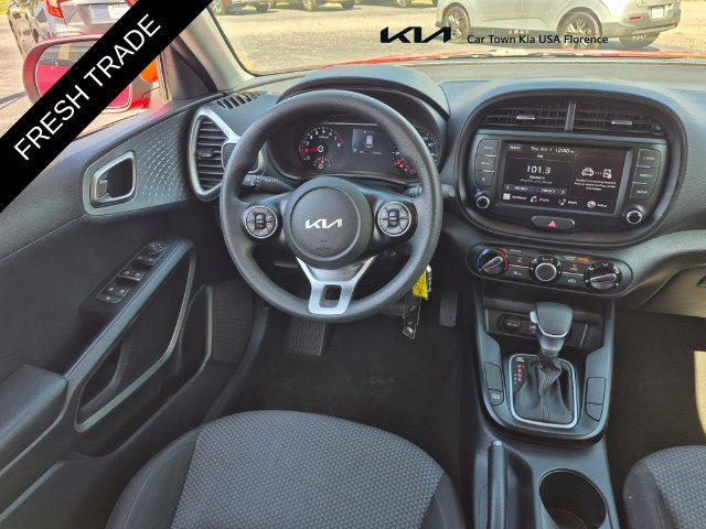 Certified 2022 Kia Soul LX w/ Technology Package FWD image 14