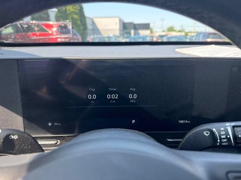 Used 2024 Hyundai Kona SEL w/ Convenience Package AWD/4WD image 11
