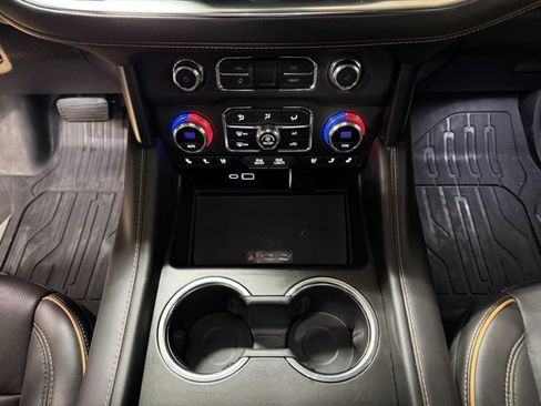 Used 2024 GMC Yukon AT4 w/ Technology Package AWD/4WD image 64