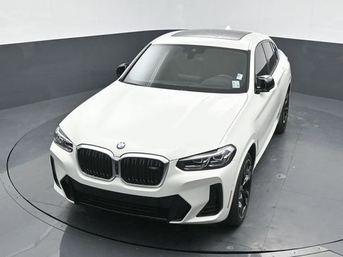 Used 2024 BMW X4 M40i w/ Premium Package image 11