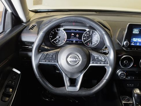Used 2024 Nissan Sentra SR FWD image 13