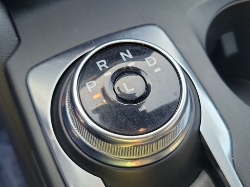 Used 2025 Ford Escape ST-Line w/ Tech Pack #1 FWD image 27