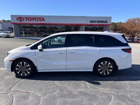 Used 2025 Honda Odyssey Elite image 6
