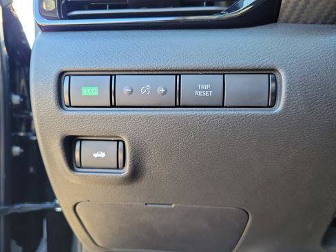 Certified 2025 Nissan Sentra SR image 23