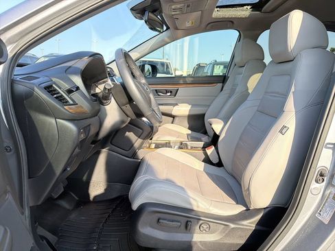 Used 2020 Honda CR-V Touring image 11