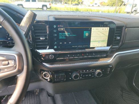 Used 2025 Chevrolet Silverado 2500 LT AWD/4WD image 15
