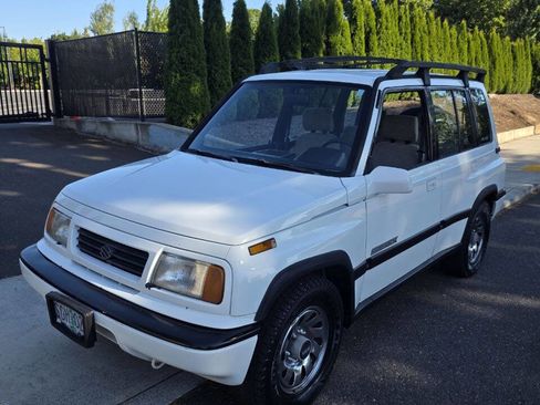 Used 1992 Suzuki Sidekick JLX image 1