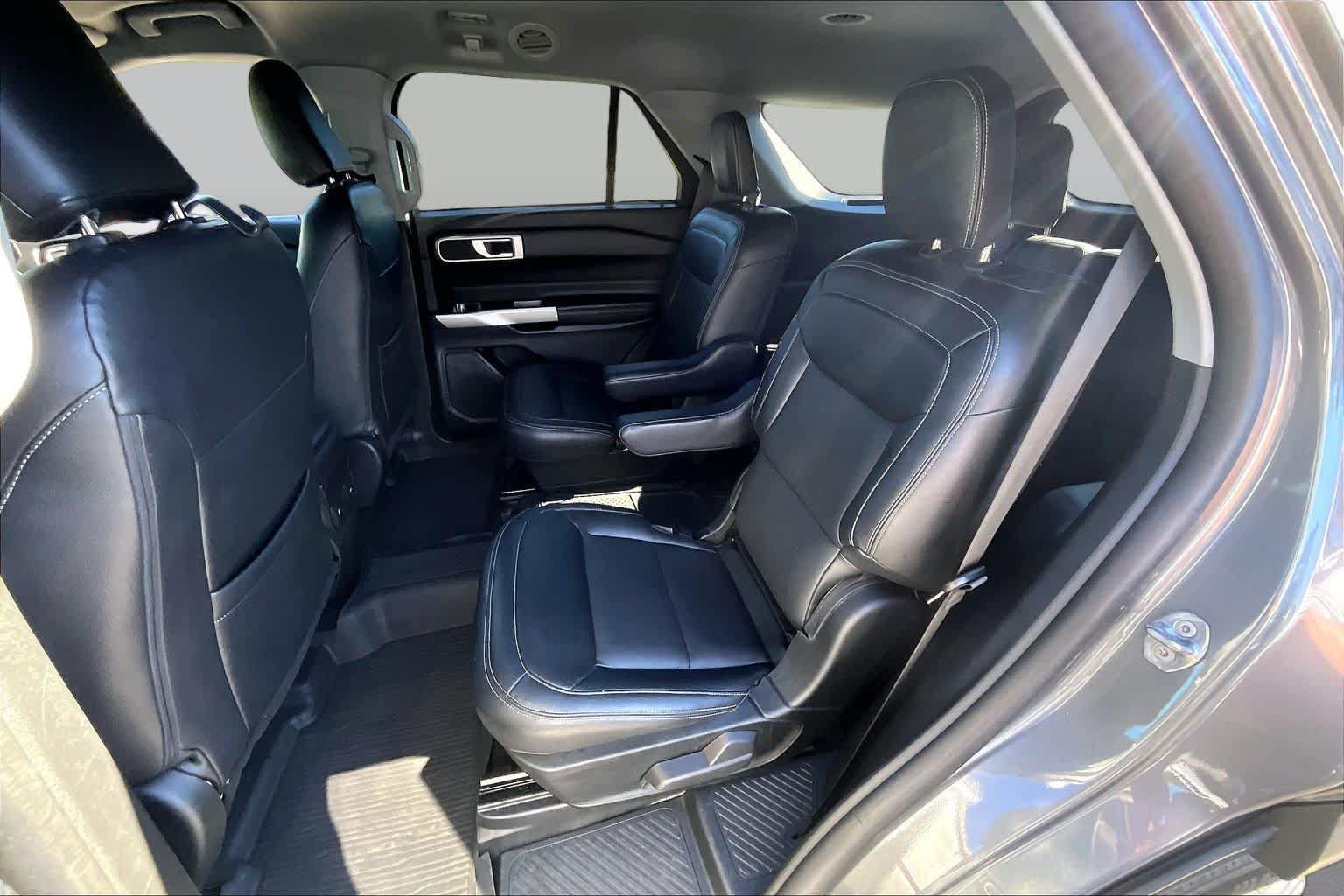 Used 2023 Ford Explorer XLT RWD image 21