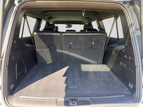 Used 2025 Jeep Wagoneer L Series II AWD/4WD image 44