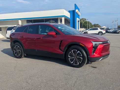 Used 2024 Chevrolet Blazer EV LT AWD/4WD image 2
