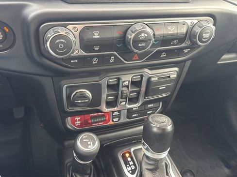 Used 2020 Jeep Gladiator Rubicon AWD/4WD image 30