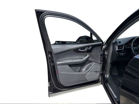 Used 2019 Audi Q7 3.0T Premium Plus w/ Premium Plus Package image 21