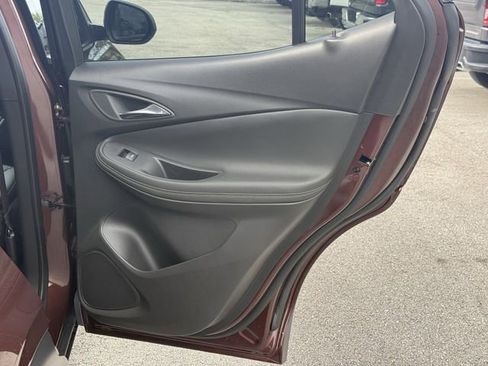 Used 2023 Buick Encore GX Essence w/ Experience Buick Package FWD image 37