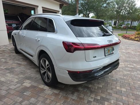 Used 2024 Audi Q8 e-tron Prestige w/ Prestige Package AWD/4WD image 3