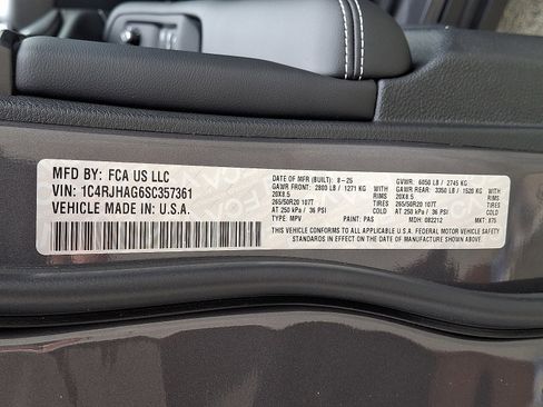 New 2025 Jeep Grand Cherokee Altitude image 11