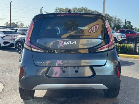 Certified 2023 Kia Soul LX w/ LX Technology Package image 4