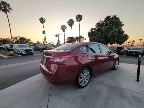 Used 2013 Nissan Sentra SL w/ Navigation Pkg FWD image 24