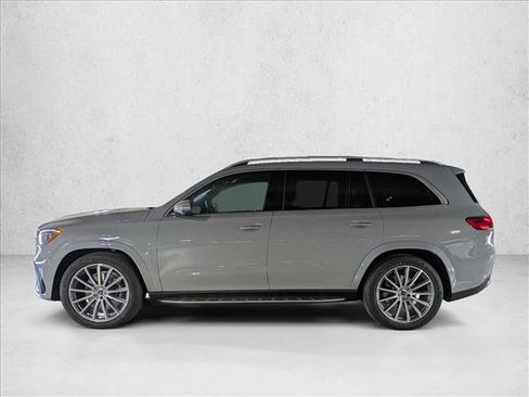 New 2026 Mercedes-Benz GLS 580 4MATIC image 5