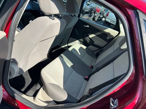 Used 2013 Ford Focus SE image 15