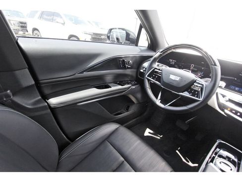 Used 2024 Cadillac Lyriq Sport w/ LPO, Floor Liner Package AWD/4WD image 8
