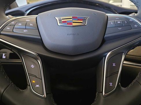 New 2026 Cadillac XT5 Luxury AWD/4WD image 23