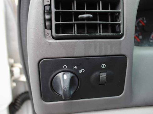 Used 2001 Ford F250 Lariat RWD image 13