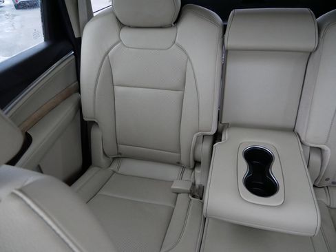 Used 2020 Acura MDX SH-AWD w/ Technology Package image 12